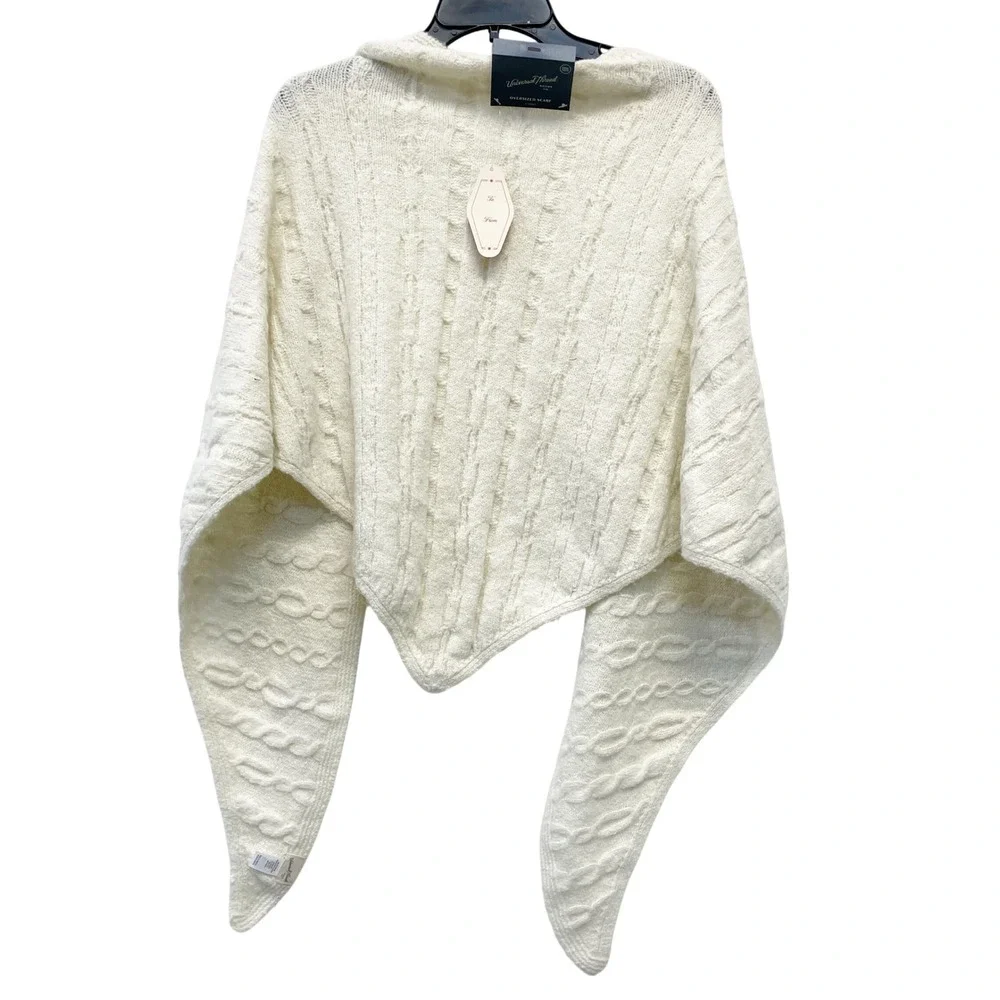 Universal Thread Women's Cream Cable Knit Oversized Triangle‎ Scarf Poncho OSFM